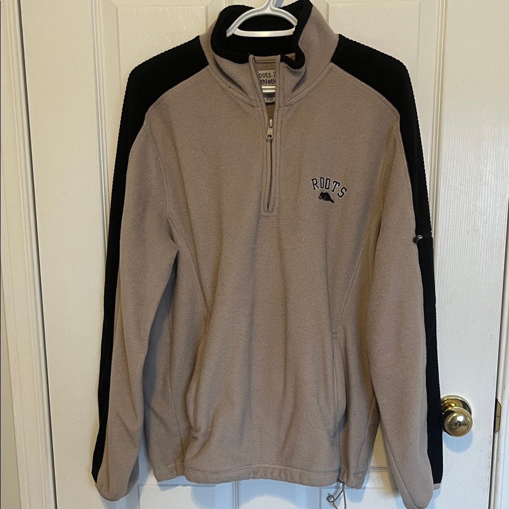 Roots Men's Pullover Tan and Black Zip-Up Sweater Cream Medium Quarter Zip